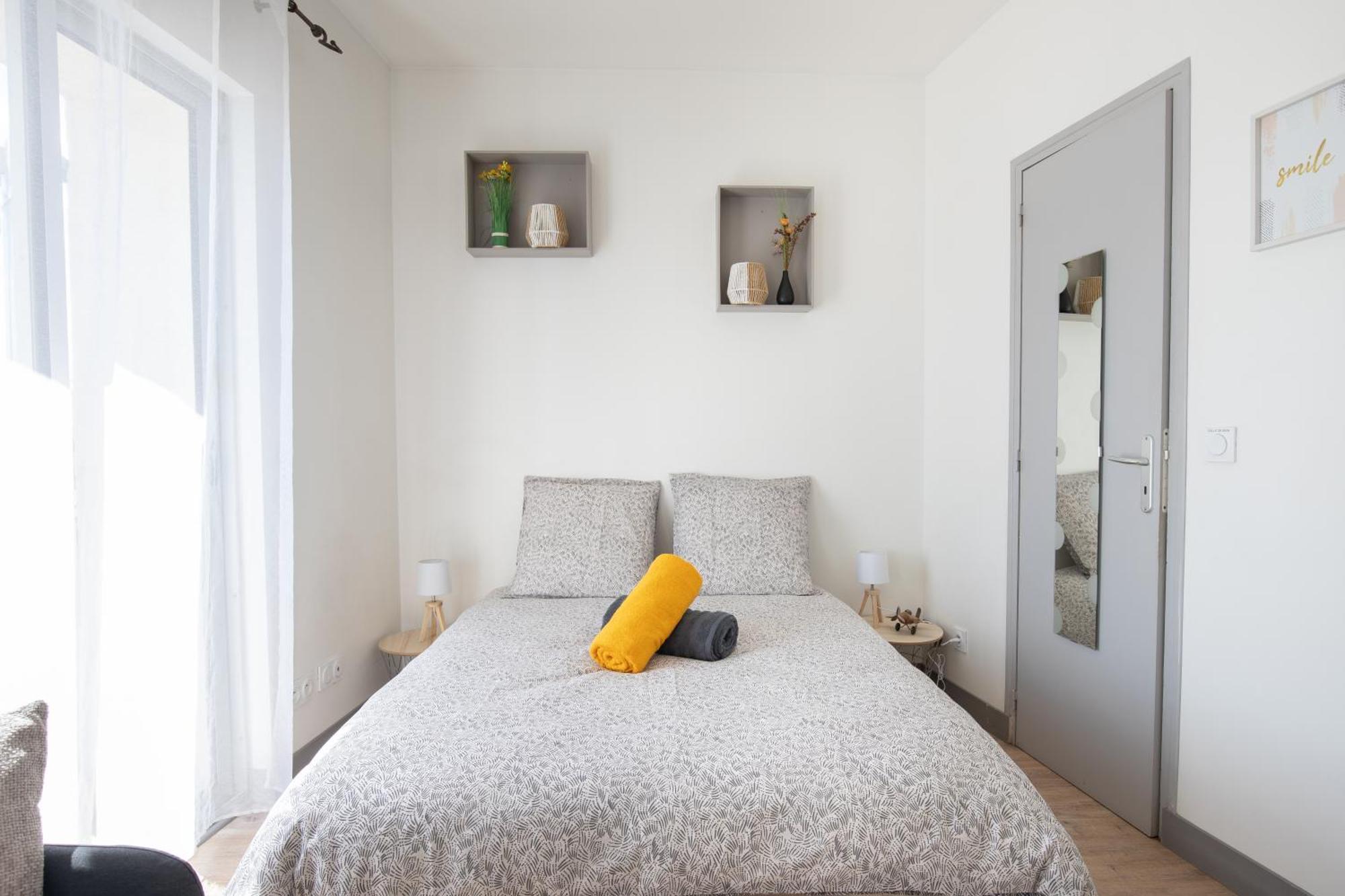 Apartamento Le Partage Des Eaux - 4 Couchages - Hypercentre - Clim - Wifi LʼIsle-sur-la-Sorgue Exterior foto