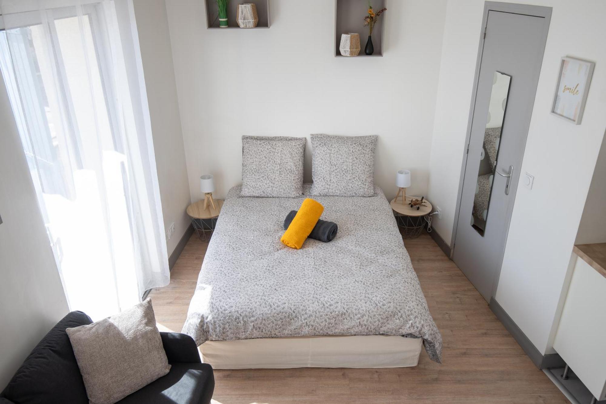 Apartamento Le Partage Des Eaux - 4 Couchages - Hypercentre - Clim - Wifi LʼIsle-sur-la-Sorgue Exterior foto